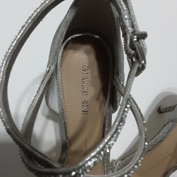 Gianni Bini Maycie Rhinestone Cross-Strap Sandals US 10 - Picture 7 of 9